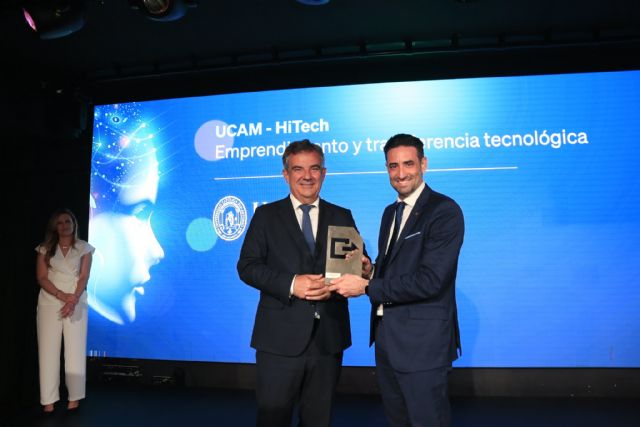 UCAM HiTech, premio DiaTIC23 al emprendimiento y transferencia tecnológica