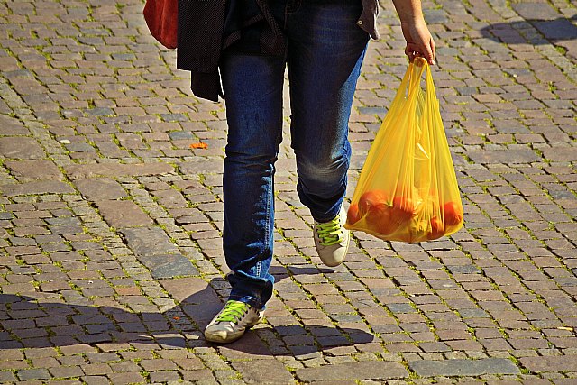 La Universidad de Murcia inicia una campaña de recogida de bolsas de plástico para la comunidad universitaria