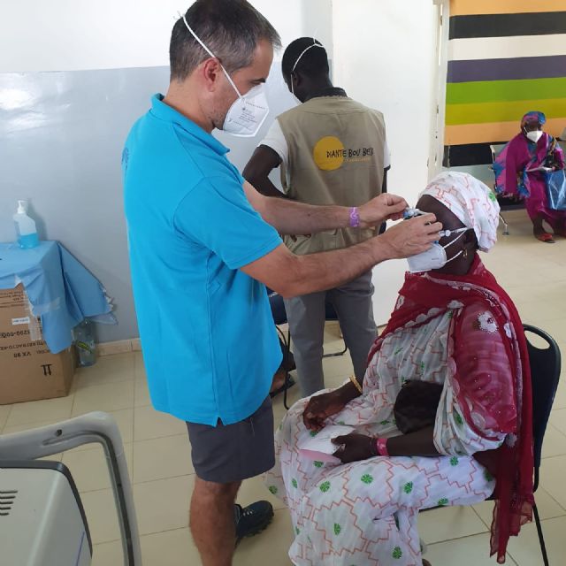 Azul en Acción realiza 330 cirugías en Senegal para devolver la vista a personas ciegas
