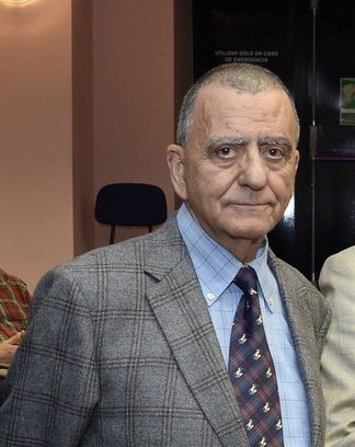 El Consejo Social de la UMU concede el premio Rector Loustau al catedrático emérito Ramón Almela