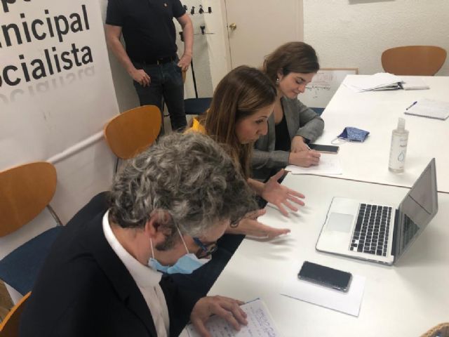 PSOE y Podemos piden a Torres que dimita por 'incapacidad y mentir', ya que las becas comedor se están abonando con dinero de la Comunidad