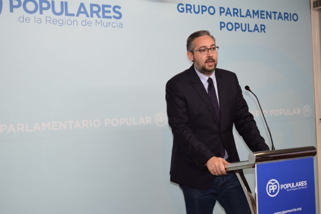 El PP condena el escrache en el domicilio  de Ballesta y exige a Podemos que deje sacar jugo político de los vecinos