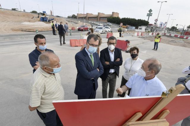 La obra de la nueva rotonda de acceso del Campus de Espinardo de la Universidad de Murcia desde la A-30 encara su fase final