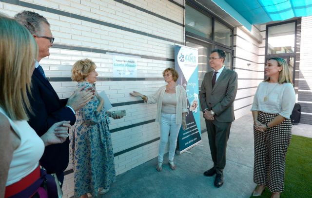 AFAMUR estrena un nuevo parque biosaludable en el centro de día de El Puntal para personas con alzhéimer