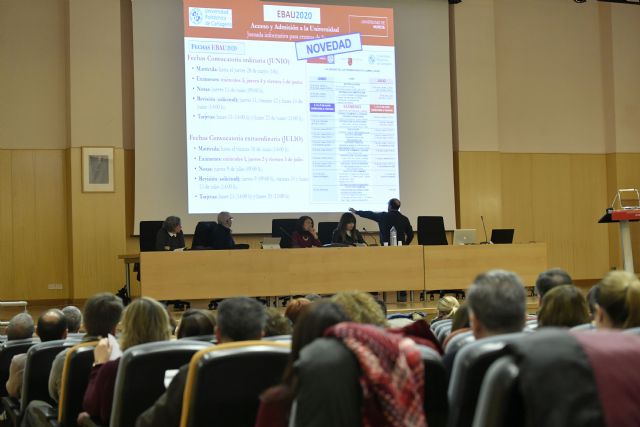 La Universidad de Murcia informa de las novedades de la EBAU a los institutos de Secundaria