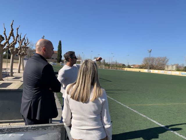 La Concejalía de Deportes destina 420.000 euros para la renovación del césped del campo de fútbol de Rincón de Seca