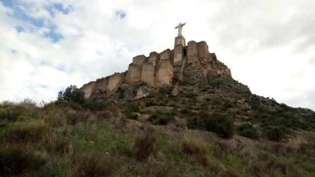 Huermur celebra la adjudicación de las obras del castillo de Monteagudo