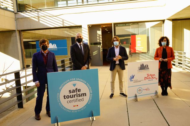 Turismo de Murcia presenta los nuevos sellos 'Safe Tourism Certified' obtenidos por tres establecimientos murcianos