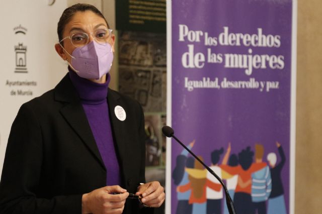 Murcia conmemora el 8M bajo el lema ´En pie por los derechos de las mujeres. Igualdad, desarrollo y paz´