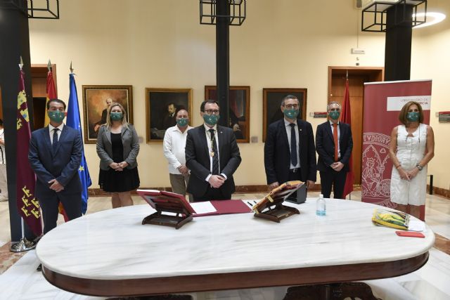 Gaspar Ros toma posesión como decano de la Facultad de Veterinaria de la Universidad de Murcia