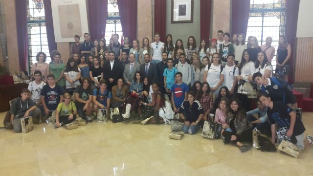 30 alumnos del XIV Liceum Ogólnoksztalcage de Wroclaw visitan Murcia