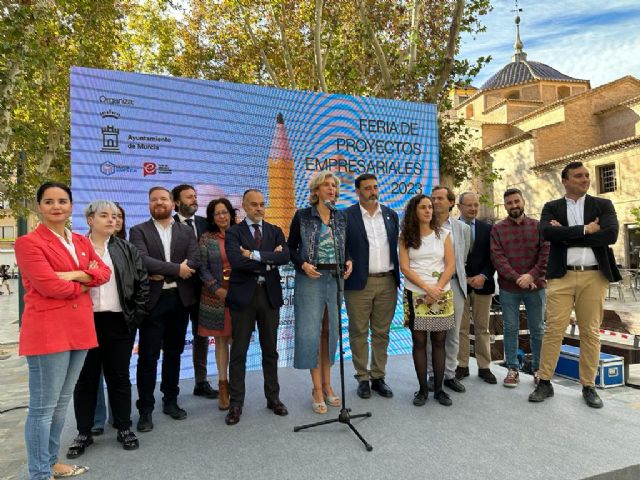 El Paseo Alfonso X El Sabio exhibe el talento de los emprendedores murcianos