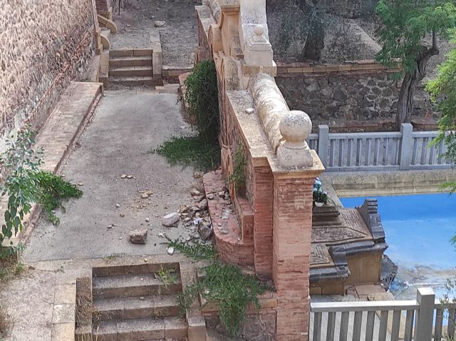 Huermur denuncia los derrumbes de la histórica Fuente Santa en el Santuario de la Virgen en Algezares