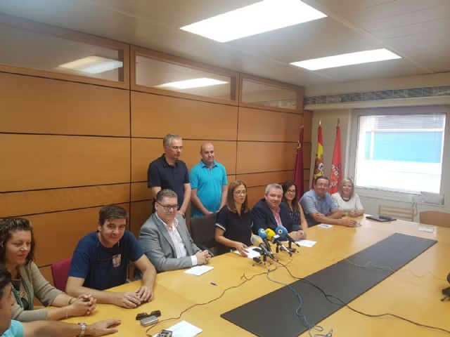 El PSOE acusa al PP de 'fraude por hacer propaganda con la Policía mientras tiene a las pedanías desatendidas'