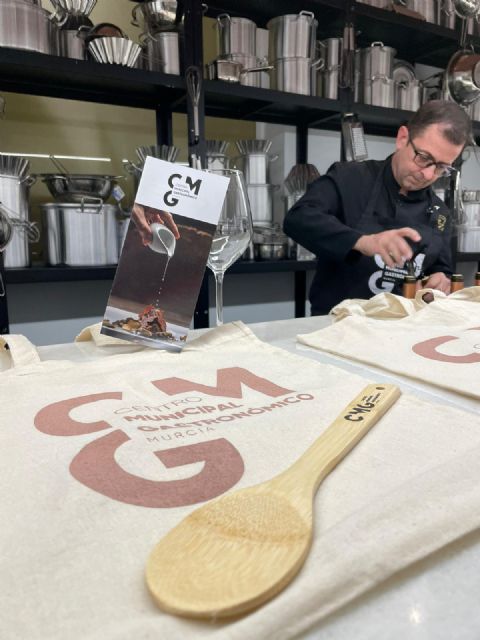 El Centro Municipal Gastronómico recibe más de 900 solicitudes para sus actividades de Navidad