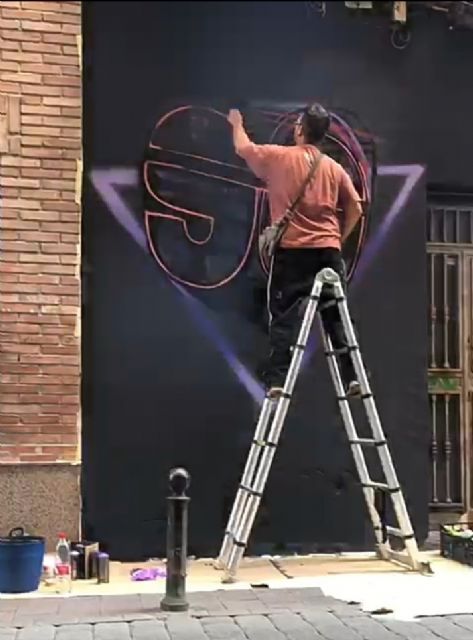 La oficina Municipal del Grafiti continúa apostando por el decoro y las intervenciones artísticas en paredes de nuestra ciudad