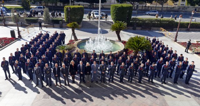 El Alcalde Serrano recibe a los 118 alumnos de la Academia General del Aire de San Javier