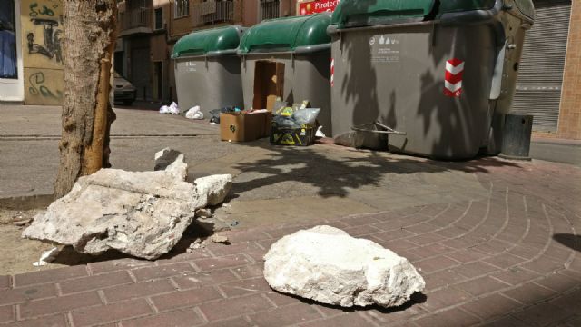 Ciudadanos advierte sobre el alarmante proceso de abandono y degradación que está sufriendo el barrio de San Antolín