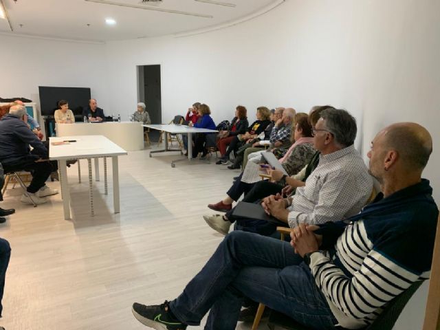 El Ayuntamiento de Murcia impulsa las actividades de los Clubes de Lectura en Centros de Mayores del municipio
