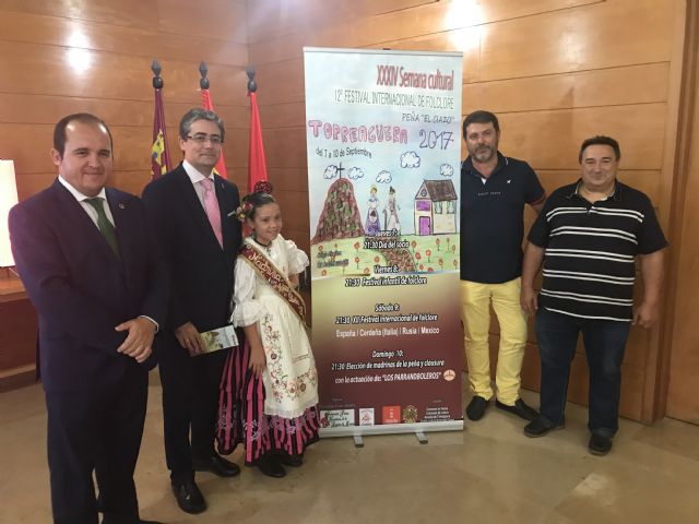 Grupos de Italia, Méjico y Rusia actuarán en el festival de folclore de la Sociedad Cultural Peña el Ciazo de Torreagüera
