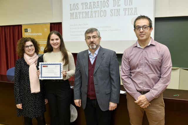 La Universidad de Murcia entrega los premios del concurso de fotografía de ODSesiones sobre energías renovables