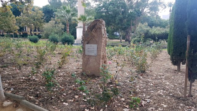 Parques y Jardines mantiene el 'ciclo verde' utilizando triturado de poda en más de 500 jardines del municipio